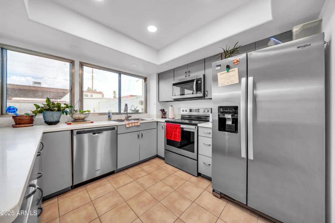 Real Estate Picture 6