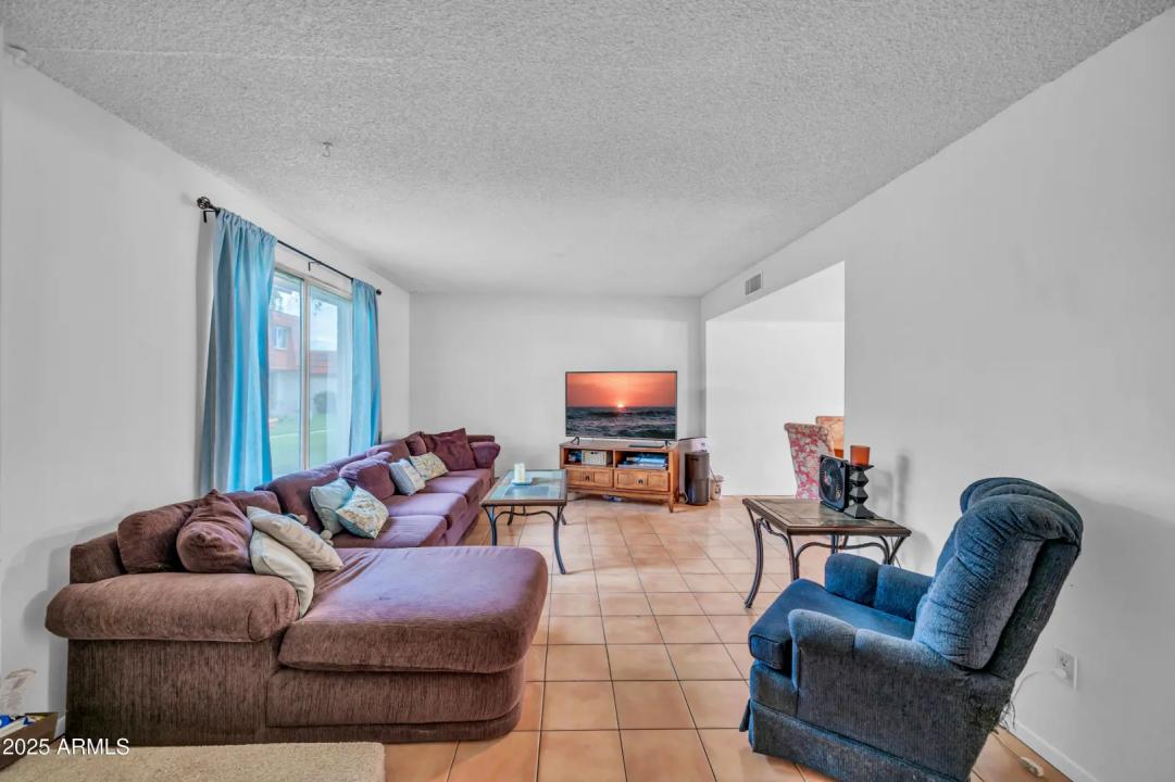 Real Estate Picture 10