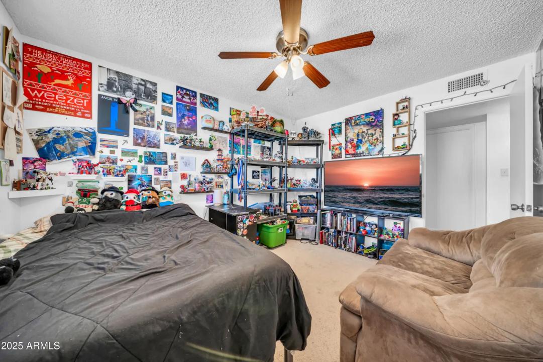 Real Estate Picture 23