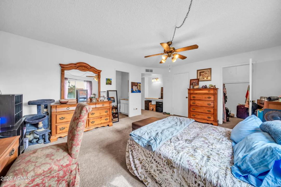 Real Estate Picture 15