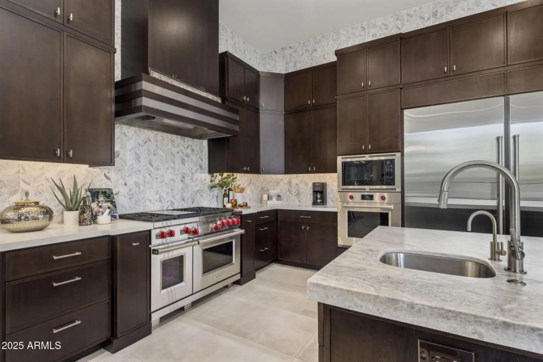 Real Estate Picture 17