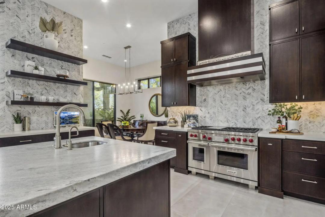 Real Estate Picture 18