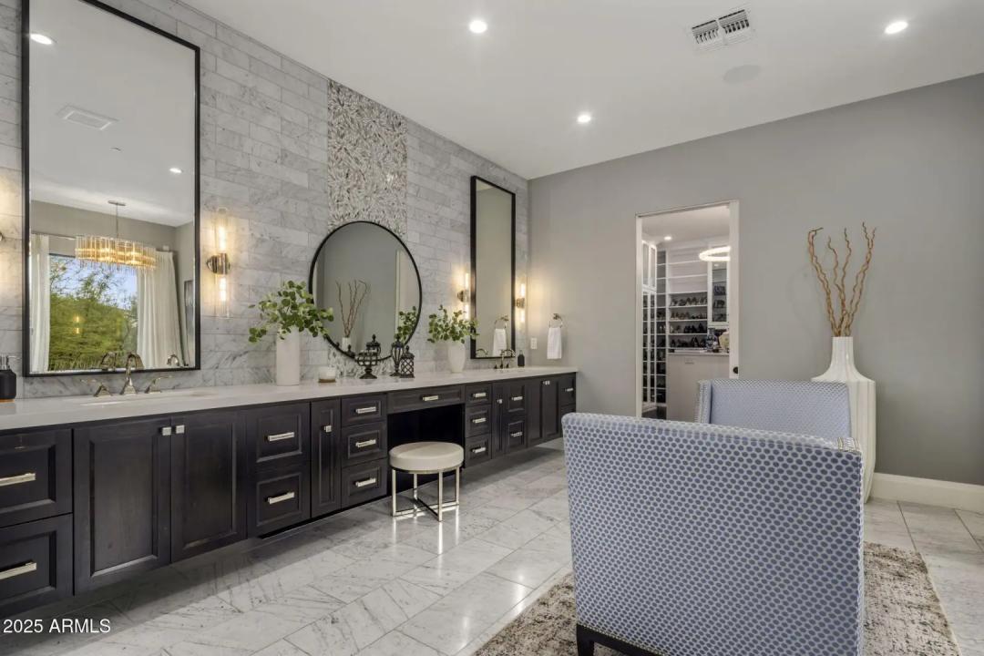 Real Estate Picture 25