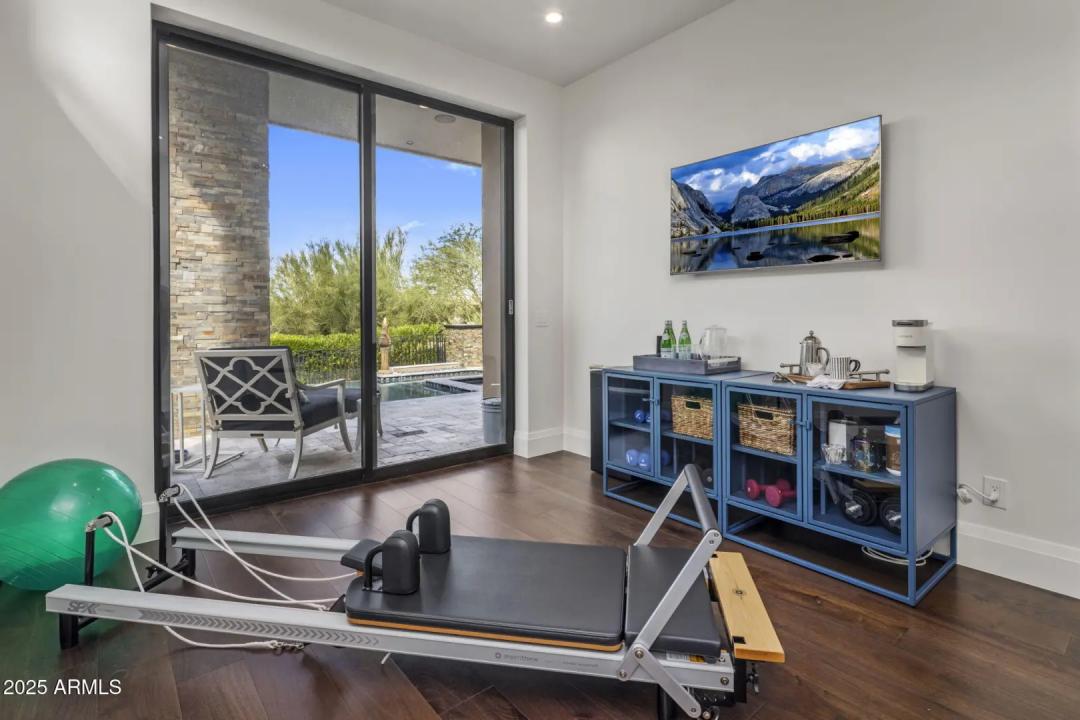 Real Estate Picture 30