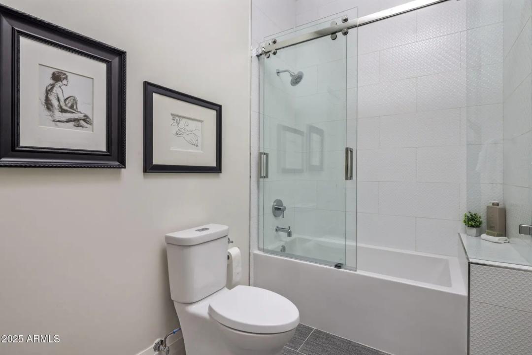 Real Estate Picture 39