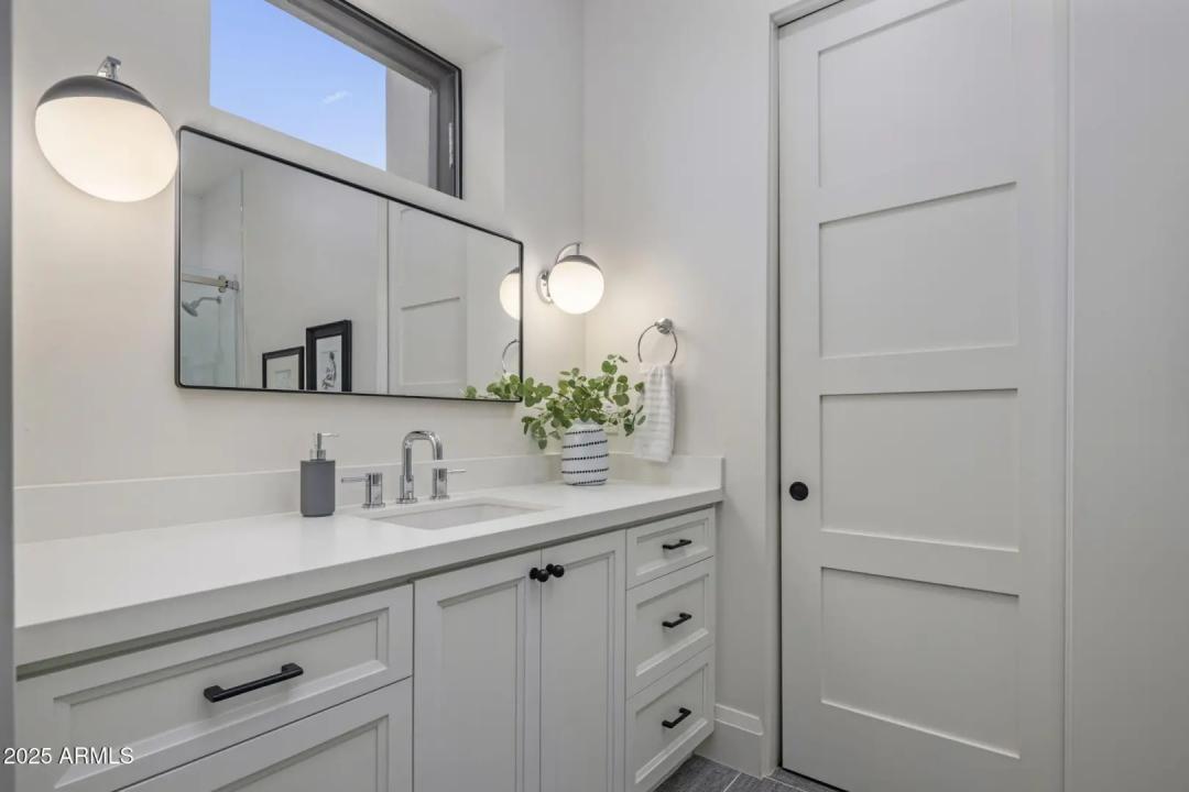 Real Estate Picture 40