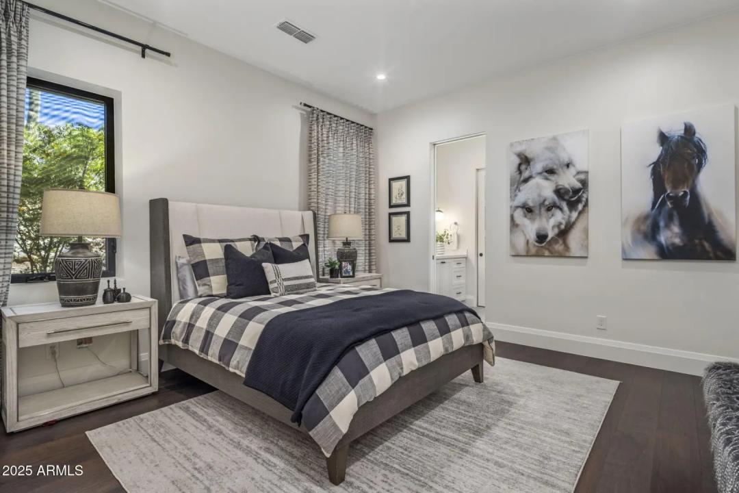 Real Estate Picture 38