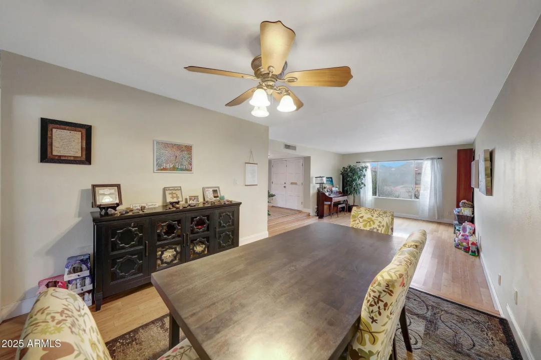 Real Estate Picture 11