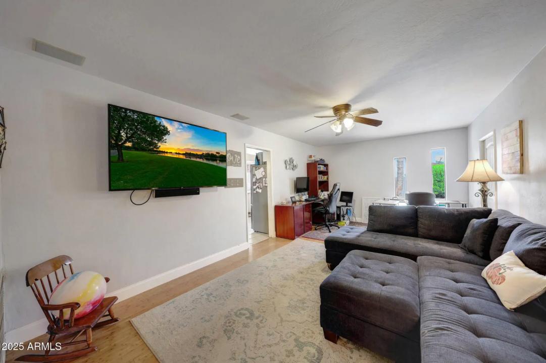 Real Estate Picture 16