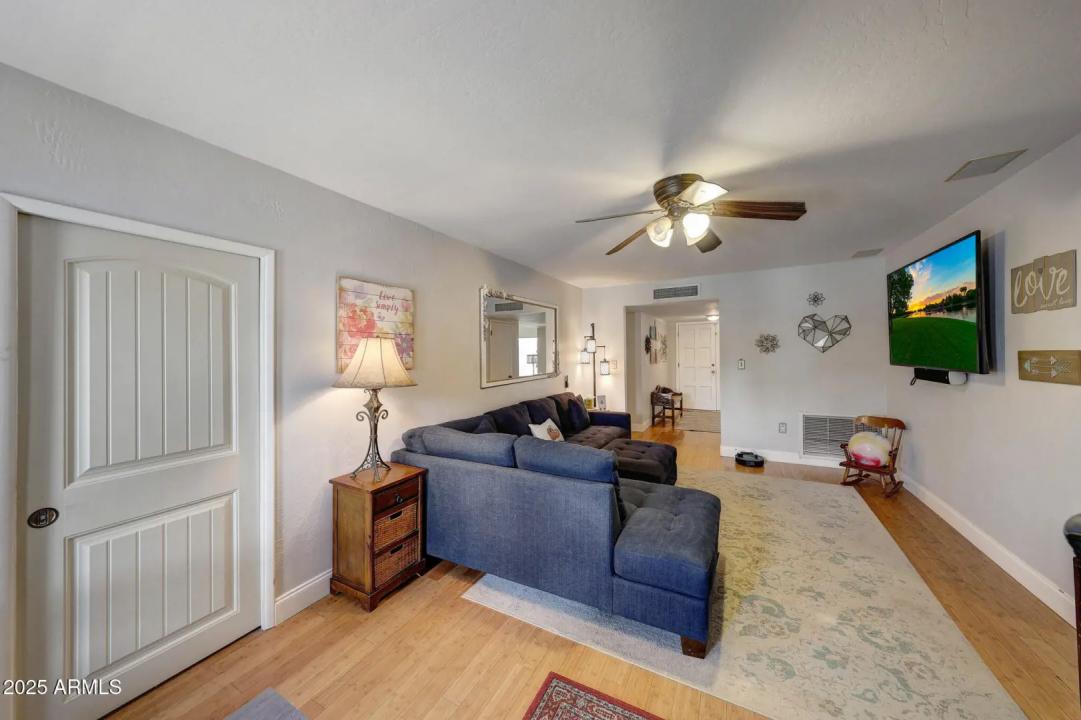 Real Estate Picture 19