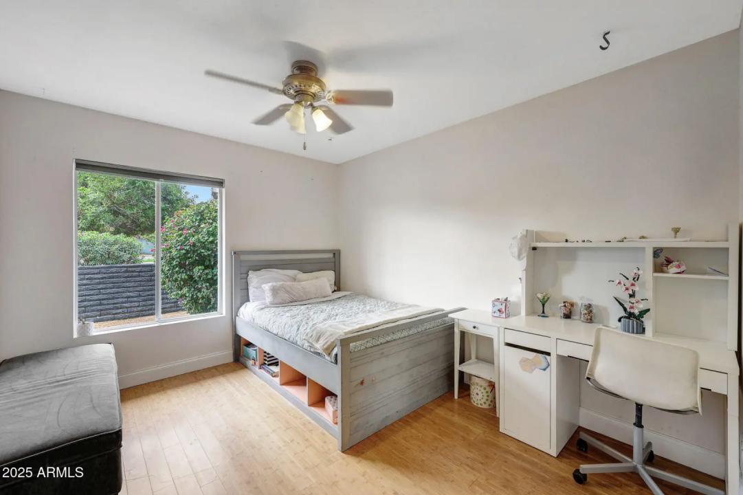 Real Estate Picture 25