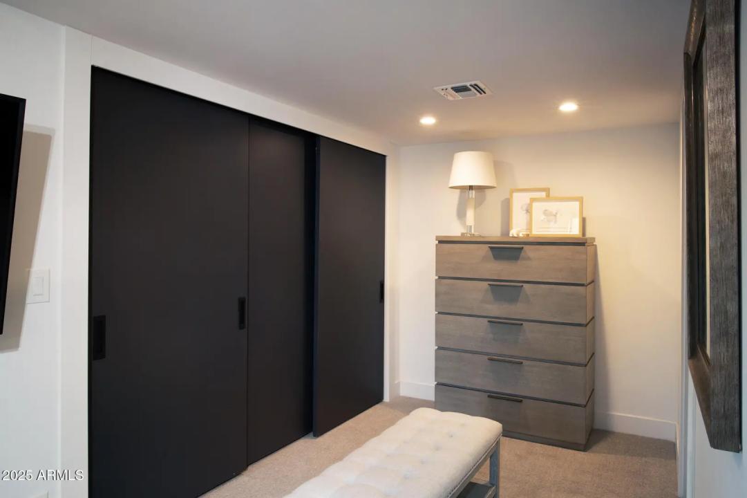 Real Estate Picture 16