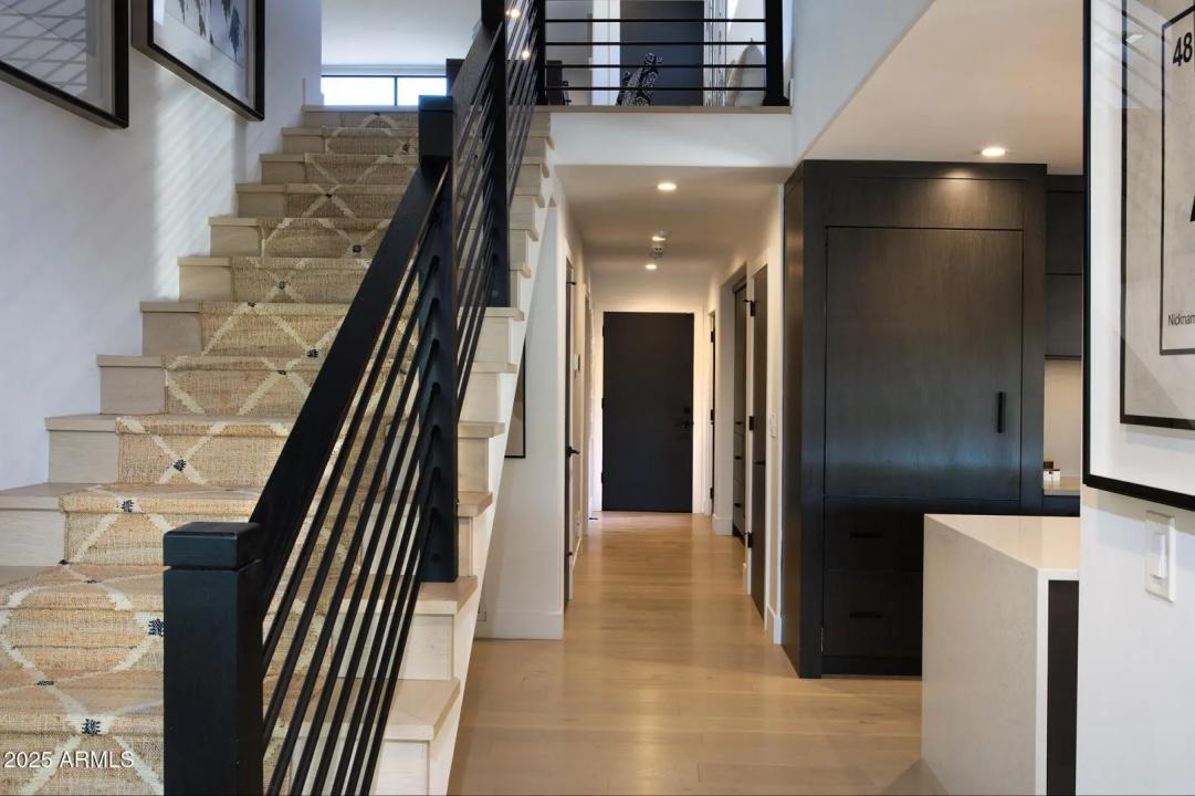 Real Estate Picture 24