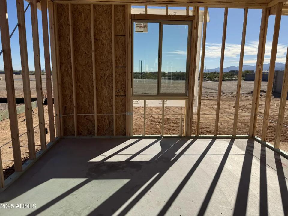 Real Estate Picture 8