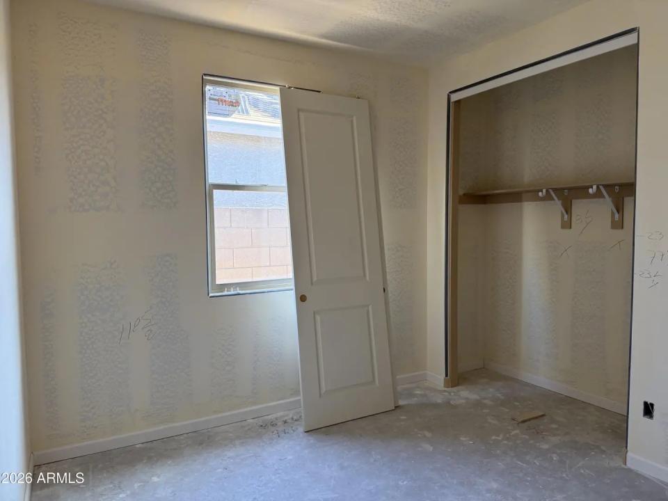 Real Estate Picture 9