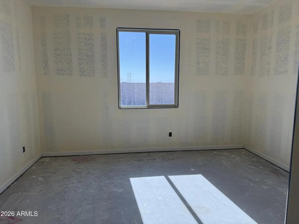 Real Estate Picture 10