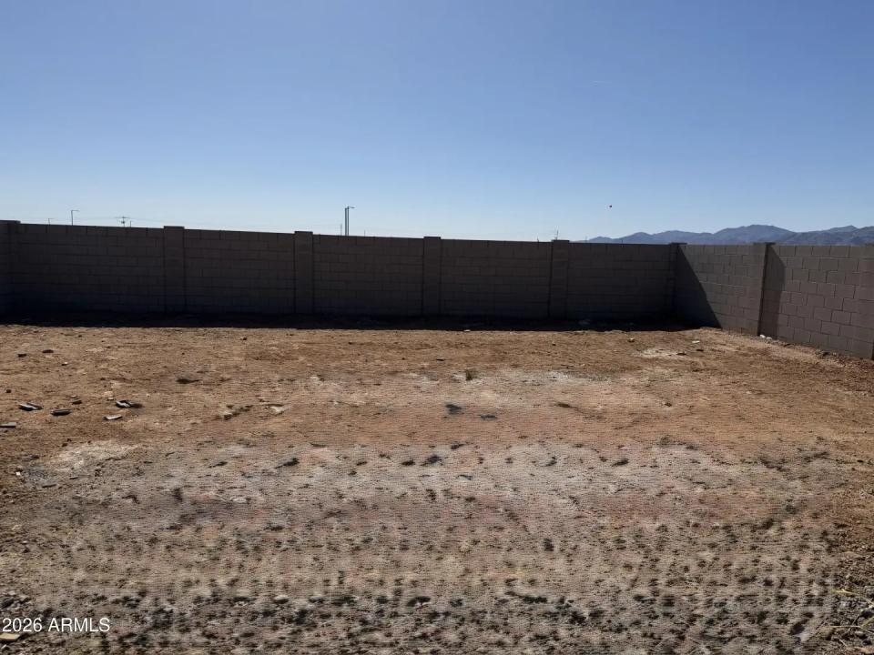 Real Estate Picture 12