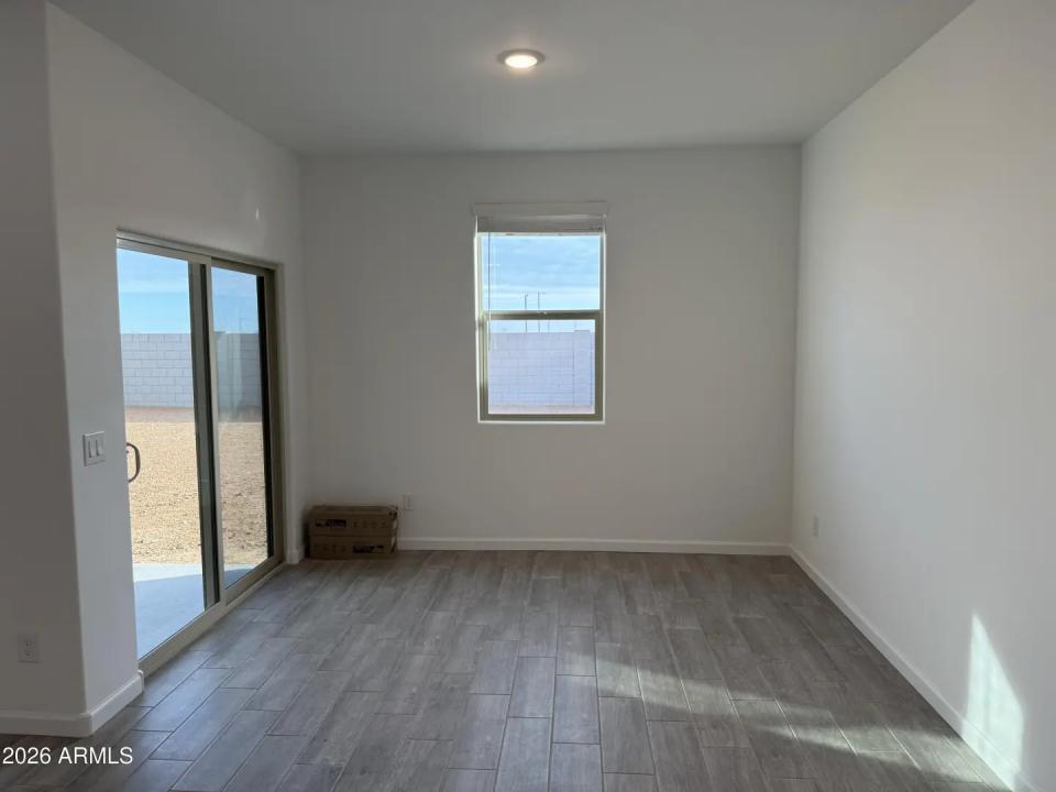 Real Estate Picture 9