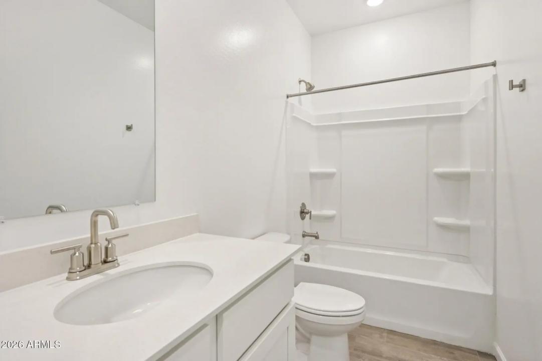 Real Estate Picture 18