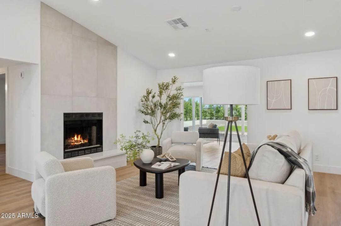 Real Estate Picture 6