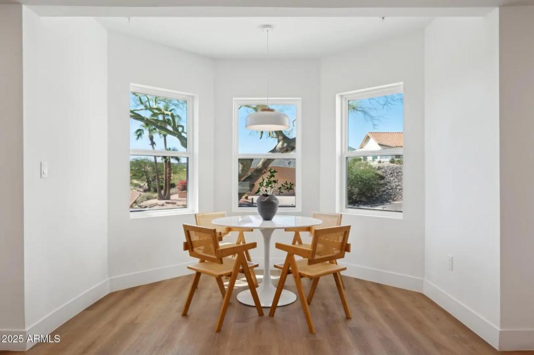 Real Estate Picture 14