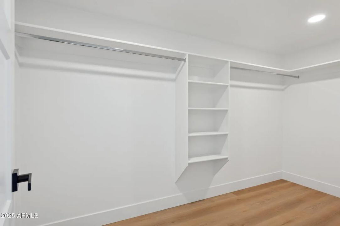 Real Estate Picture 22