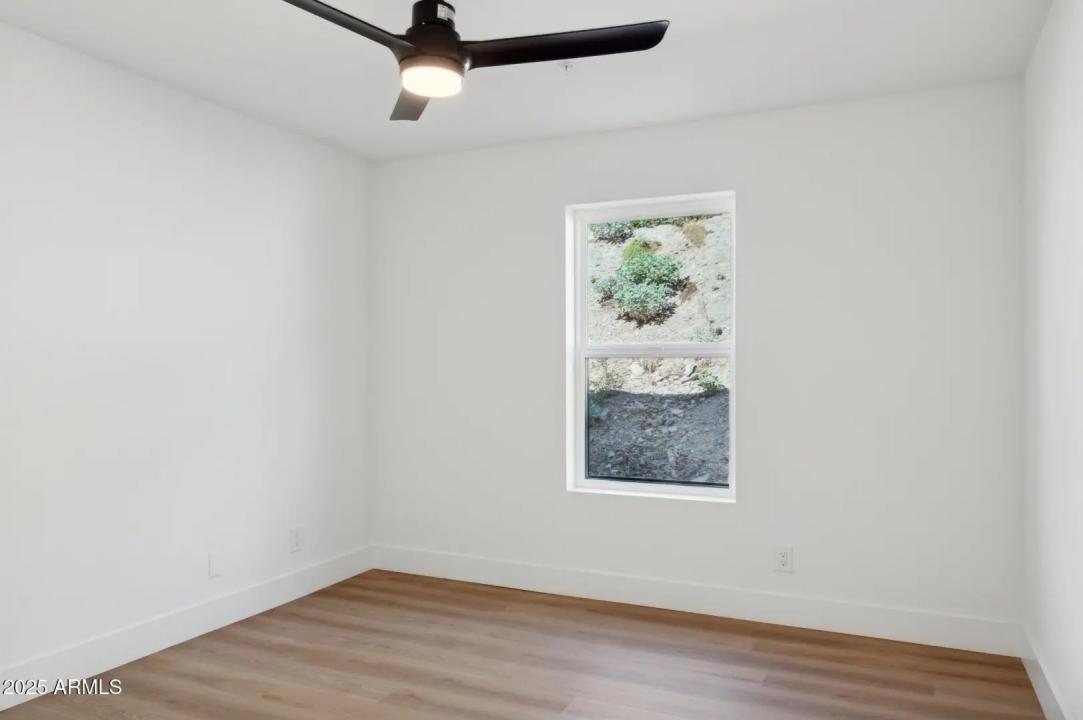 Real Estate Picture 30