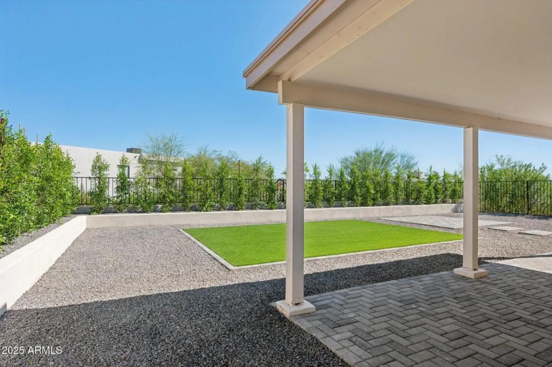 Real Estate Picture 33