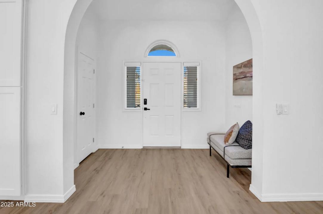 Real Estate Picture 3