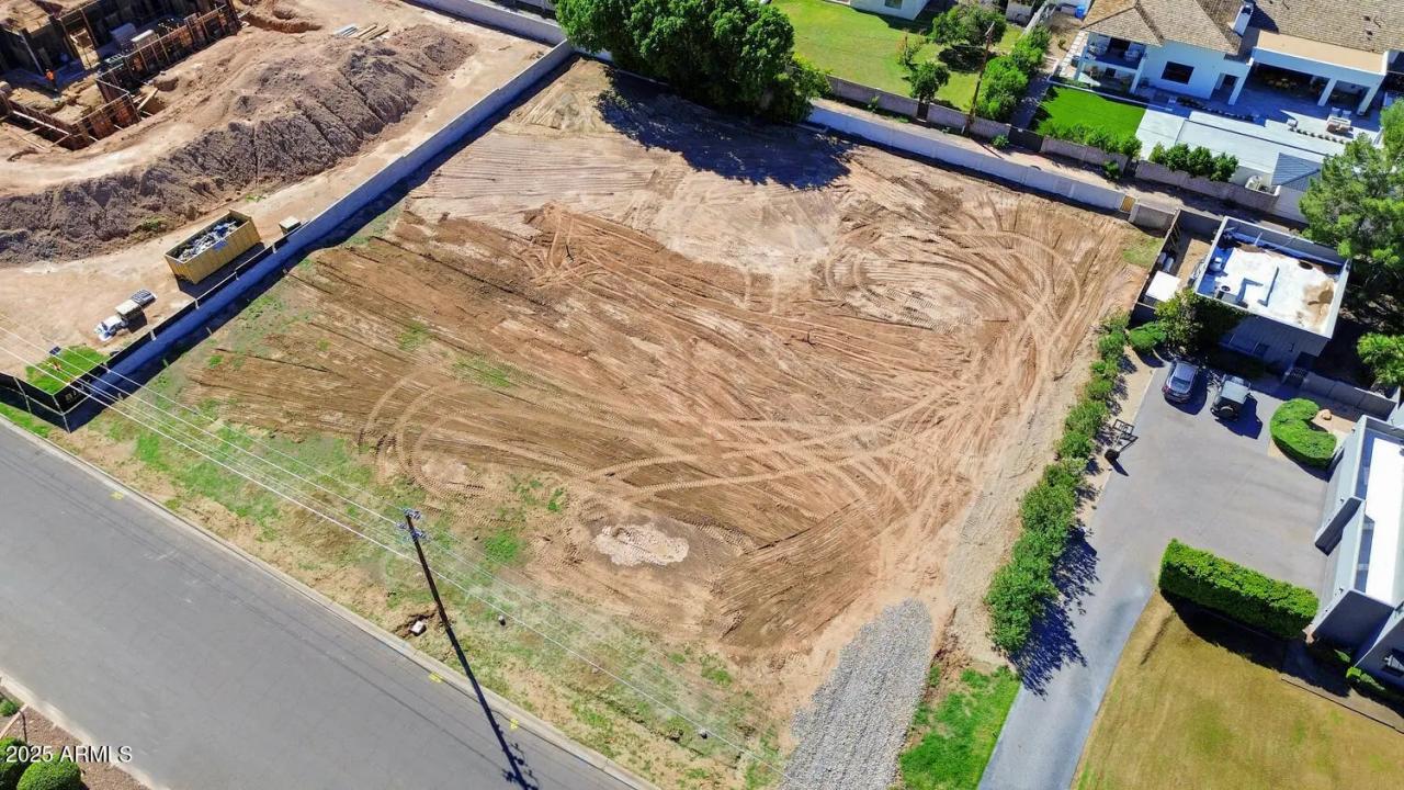 Real Estate Picture 7