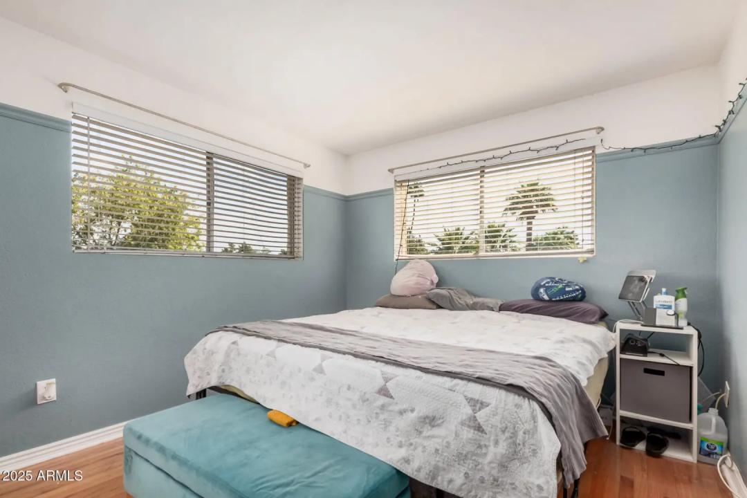 Real Estate Picture 11