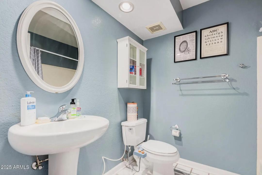 Real Estate Picture 12