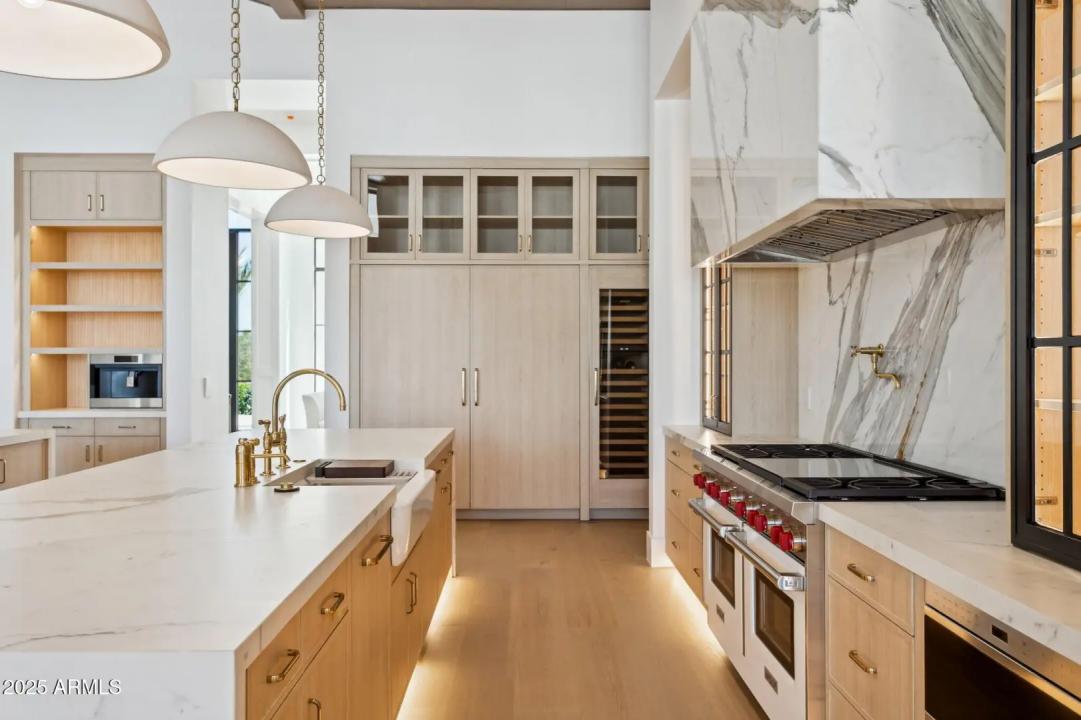 Real Estate Picture 13