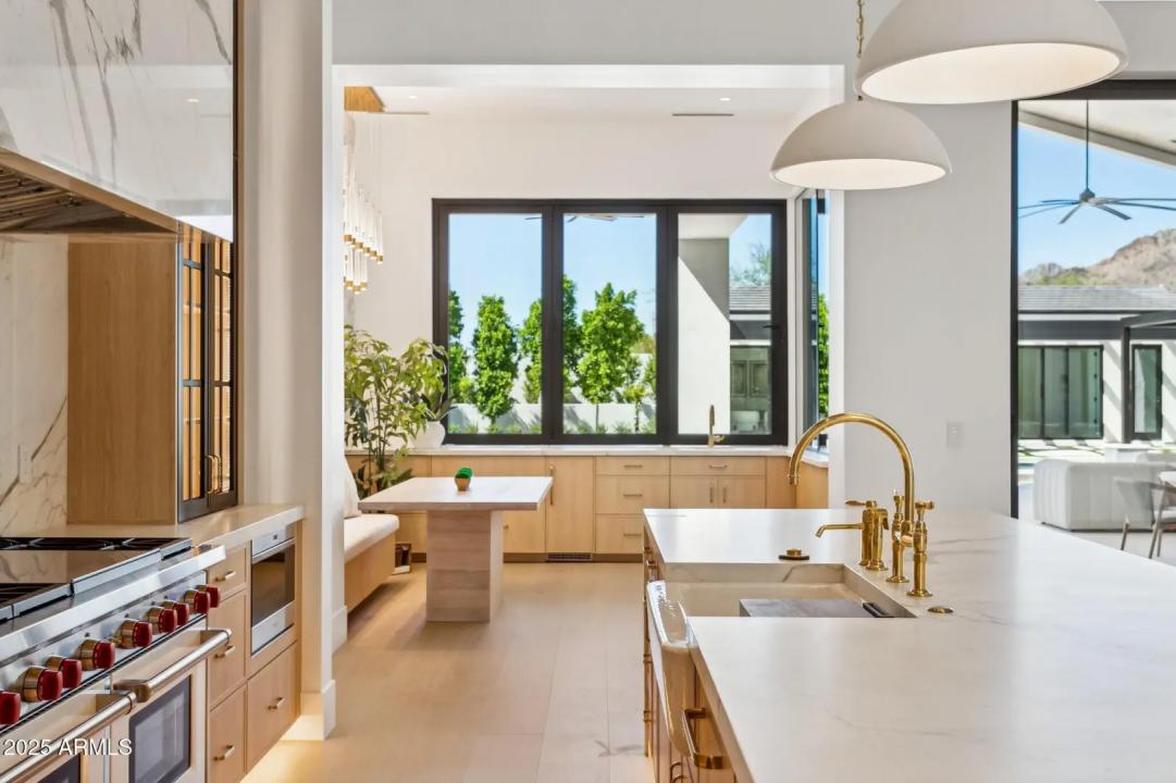 Real Estate Picture 15