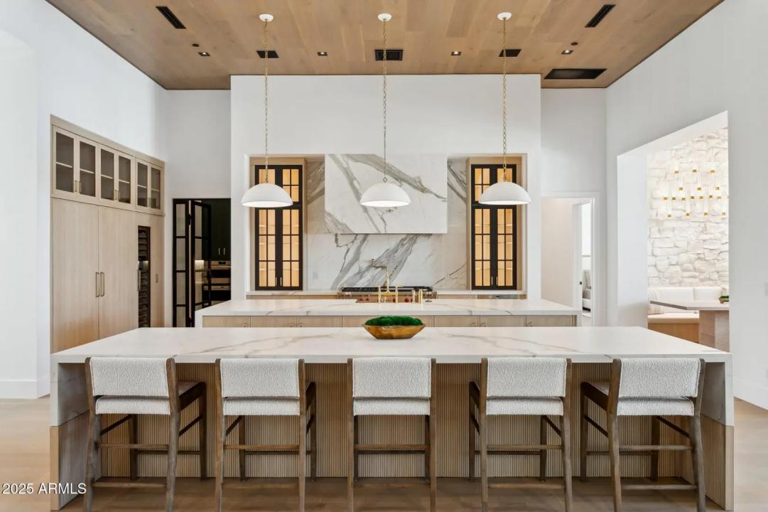 Real Estate Picture 17