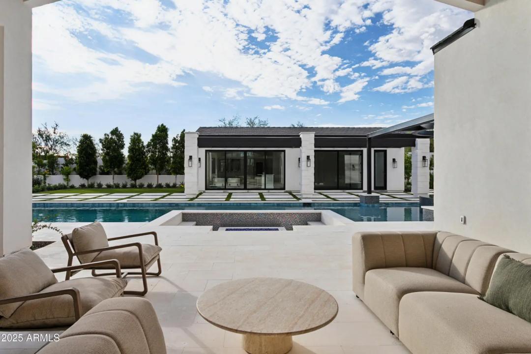 Real Estate Picture 2