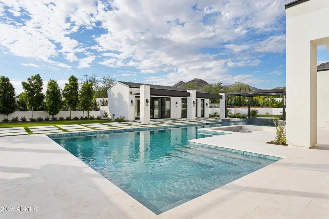 Real Estate Picture 53