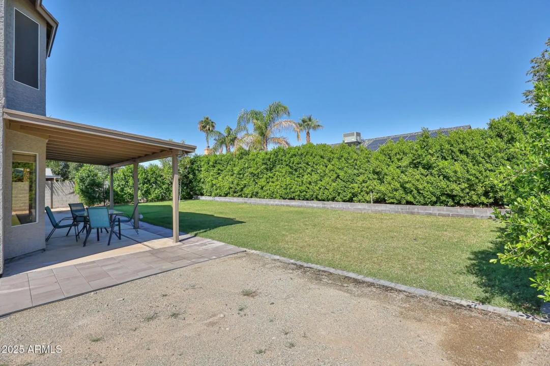 Real Estate Picture 23