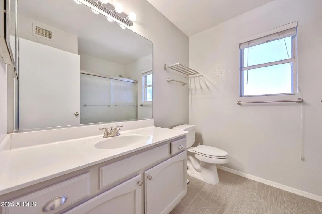 Real Estate Picture 21