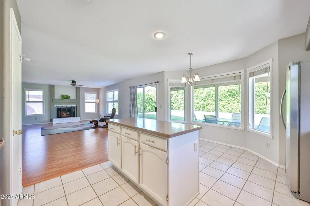 Real Estate Picture 8