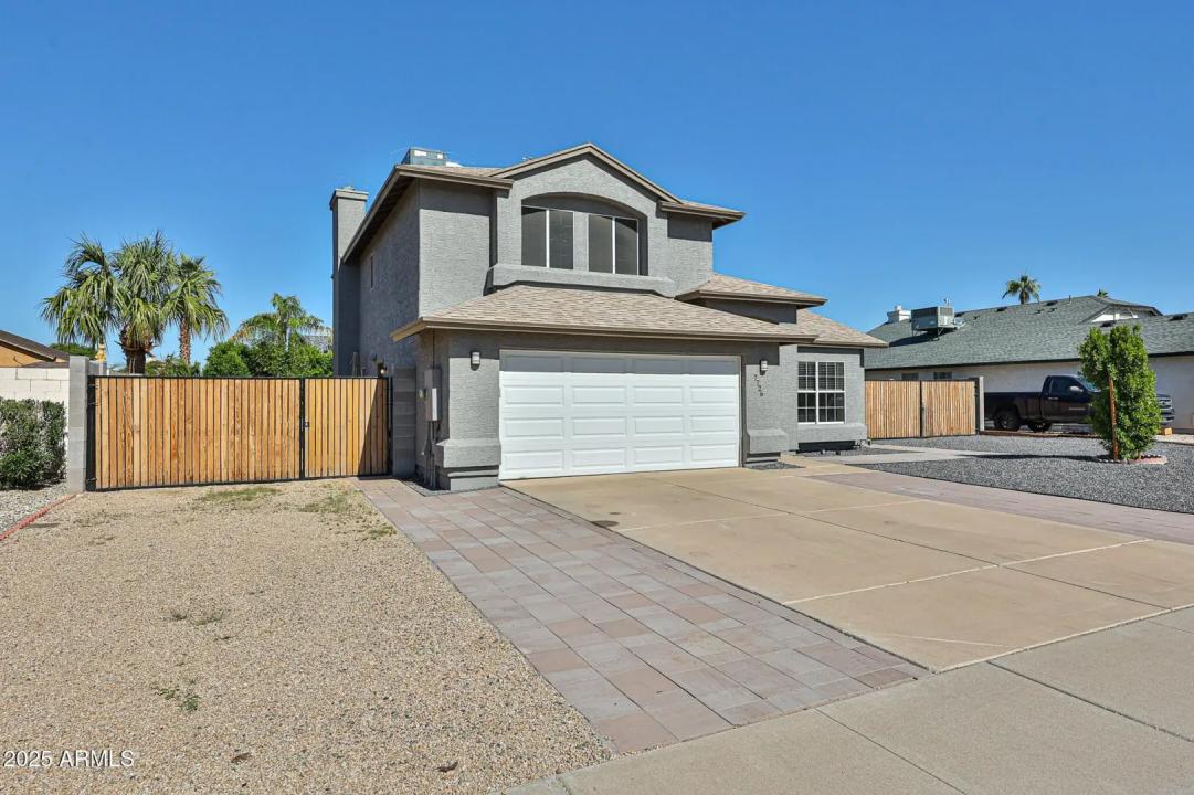 Real Estate Picture 4