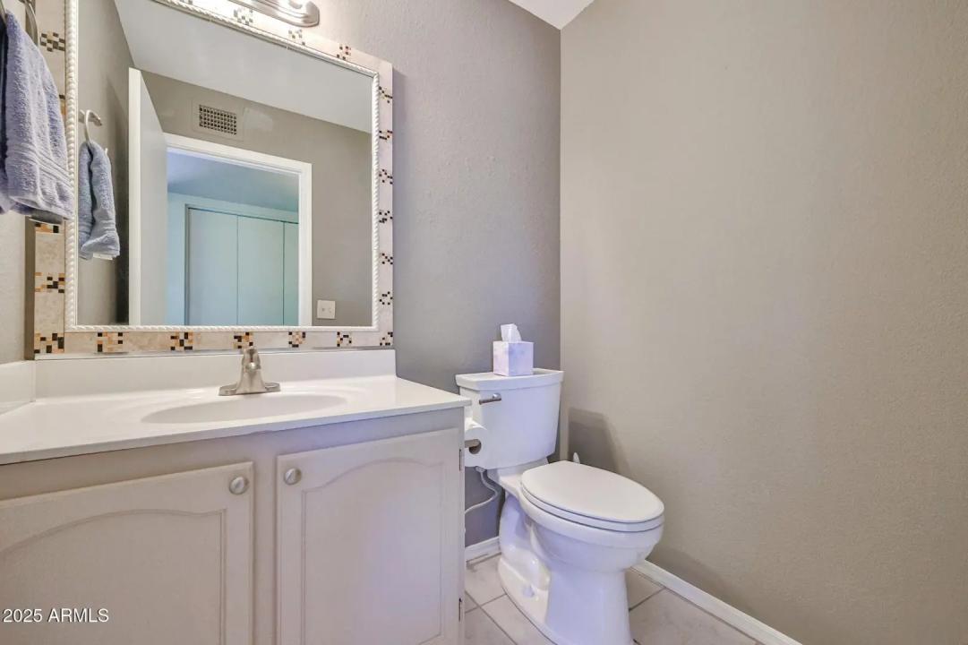 Real Estate Picture 13