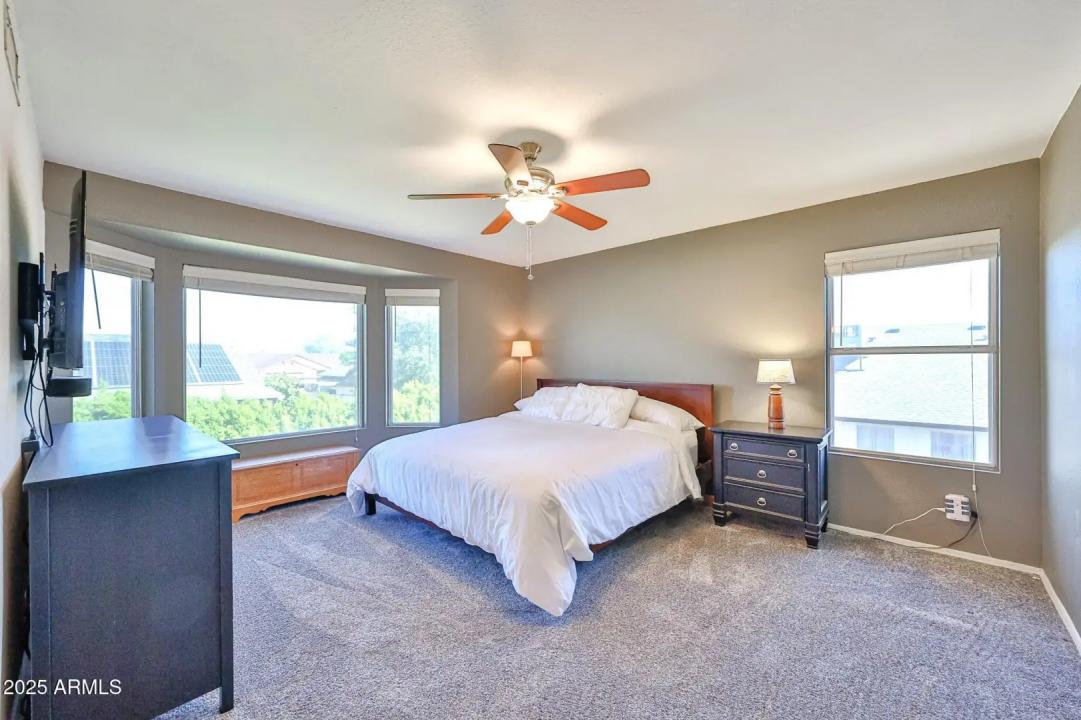 Real Estate Picture 15