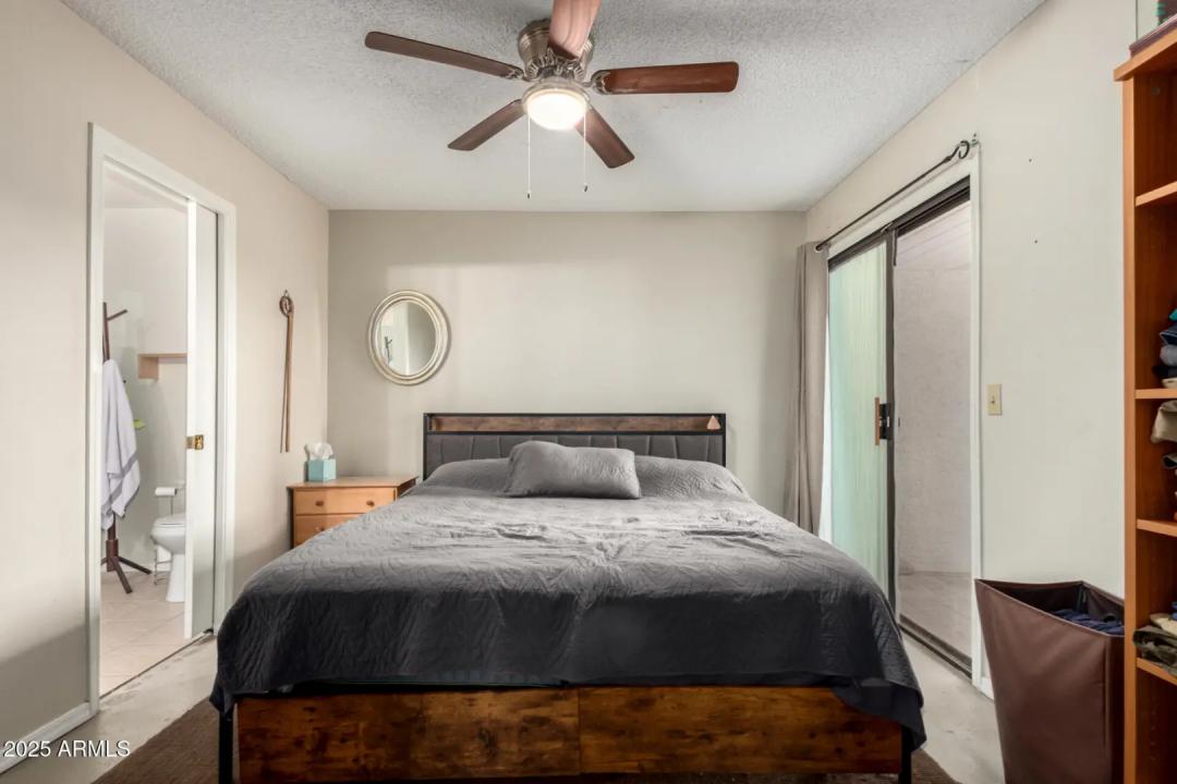 Real Estate Picture 15