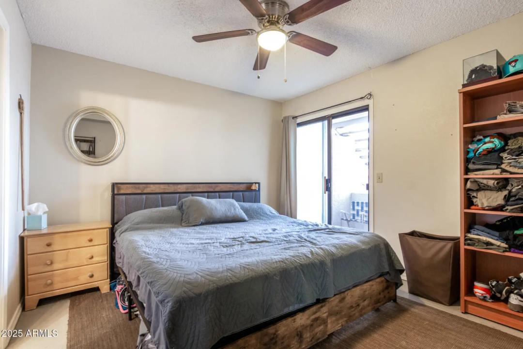 Real Estate Picture 16