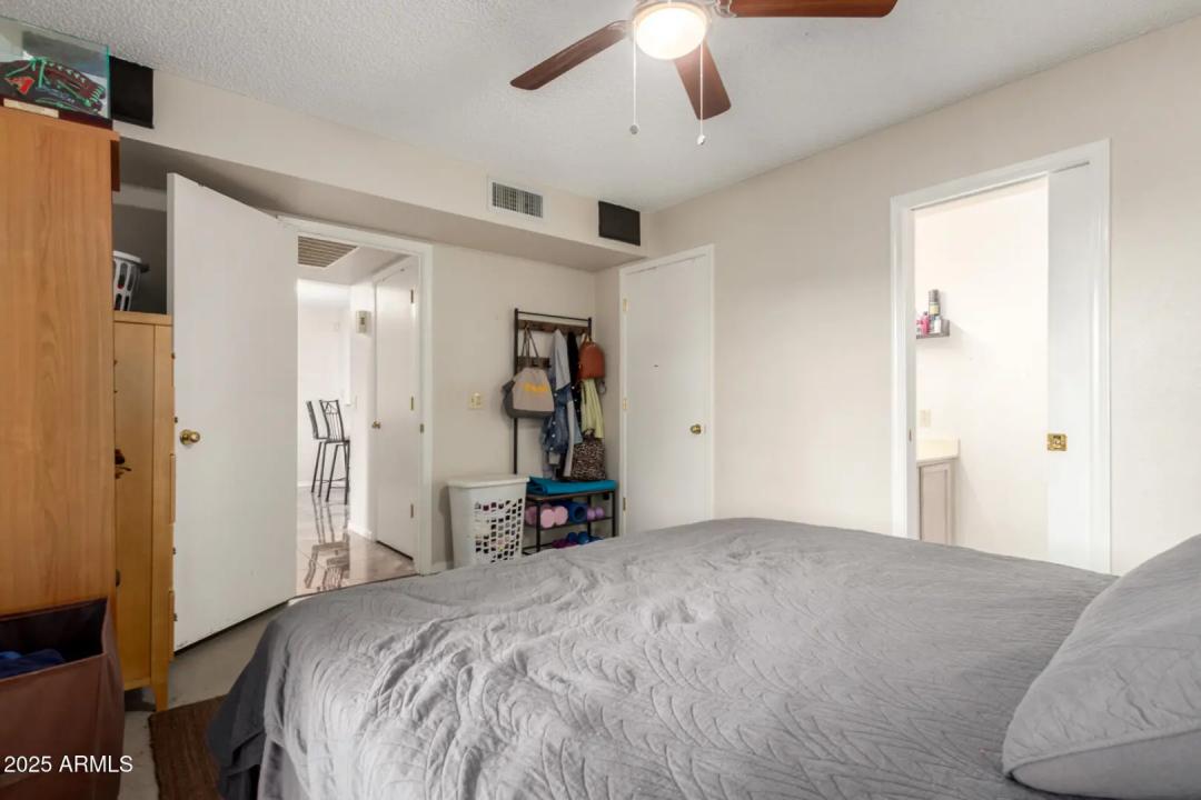 Real Estate Picture 17