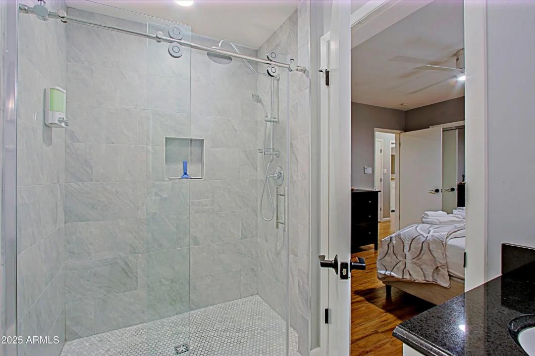 Real Estate Picture 13