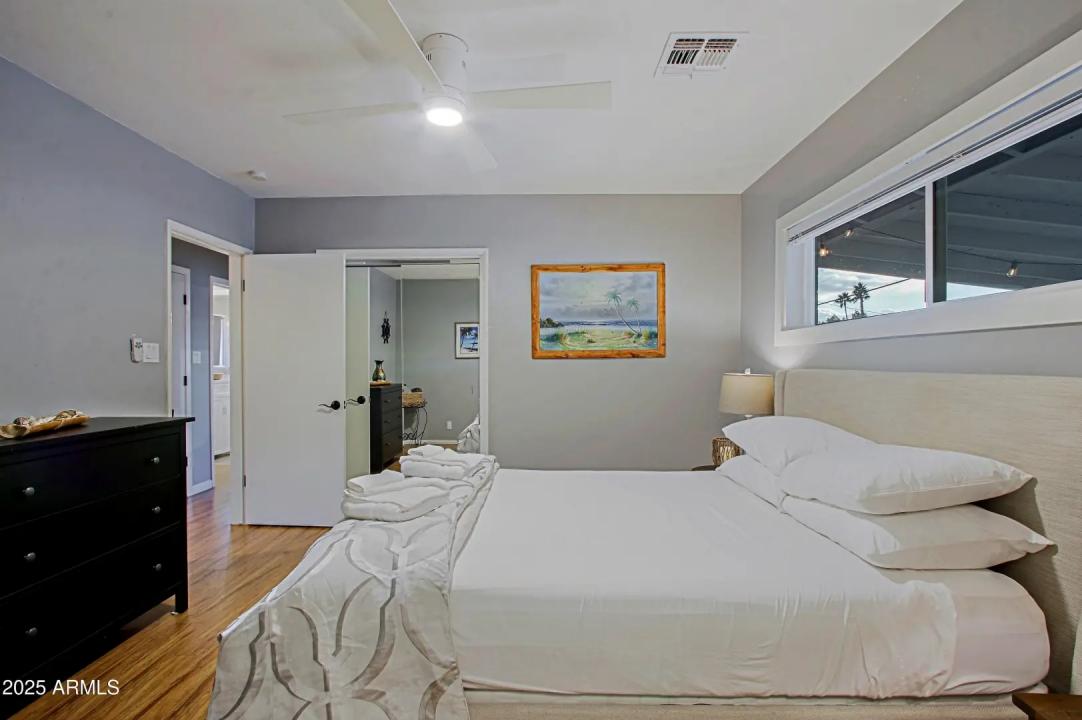 Real Estate Picture 11