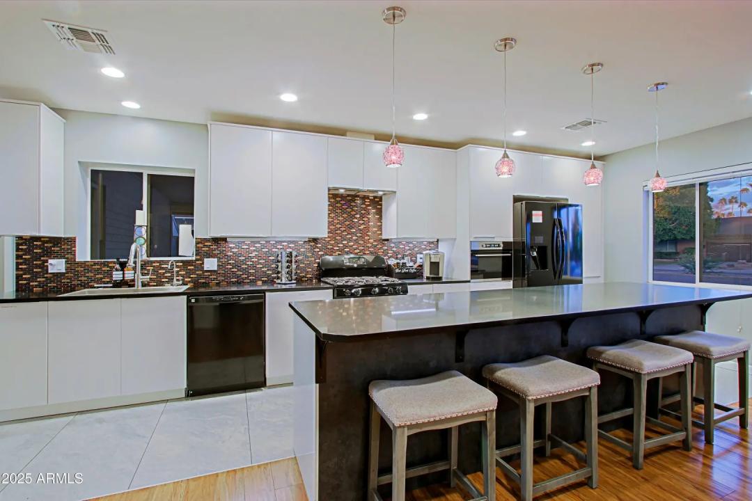 Real Estate Picture 2