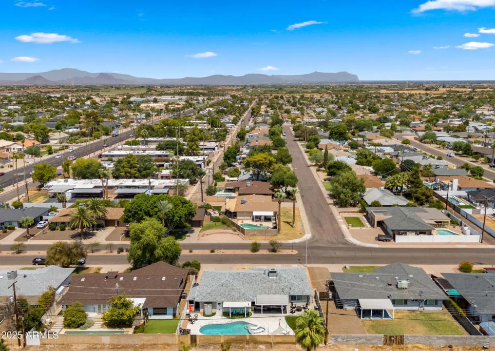 Real Estate Picture 34